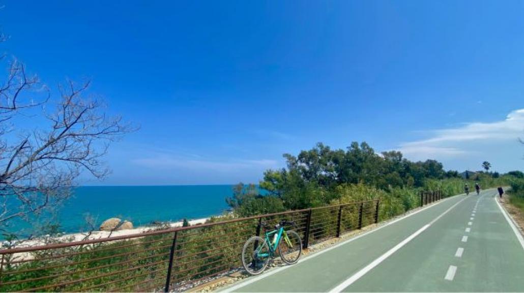 Spiagge e ciclabile - Foto di Alessandro Ricci